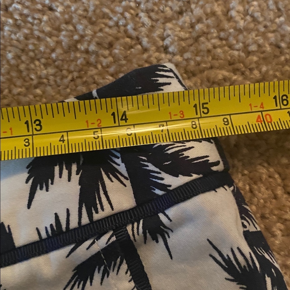 Cynthia Rowley Black and White Palm Print Shorts - Picture 4 of 4